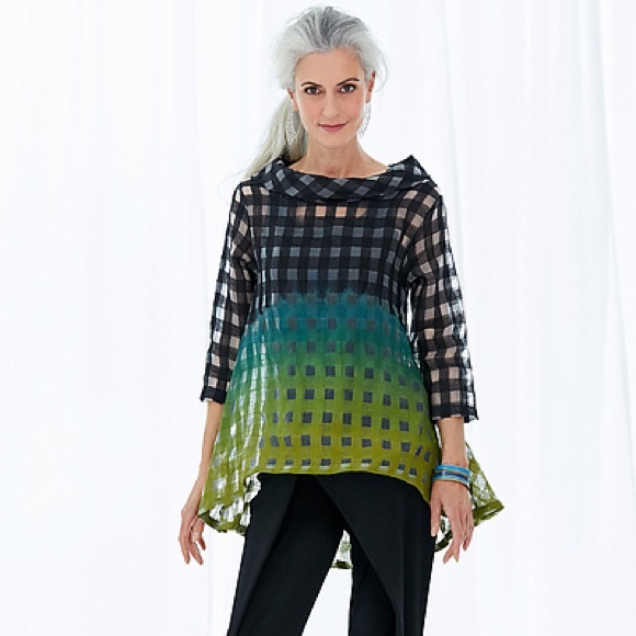 Steve Sells Studio Tops - Steve Sells Studio Ombré Top